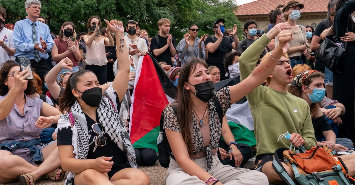 Gaza protests spread to over 25 US universities with hundreds arrested